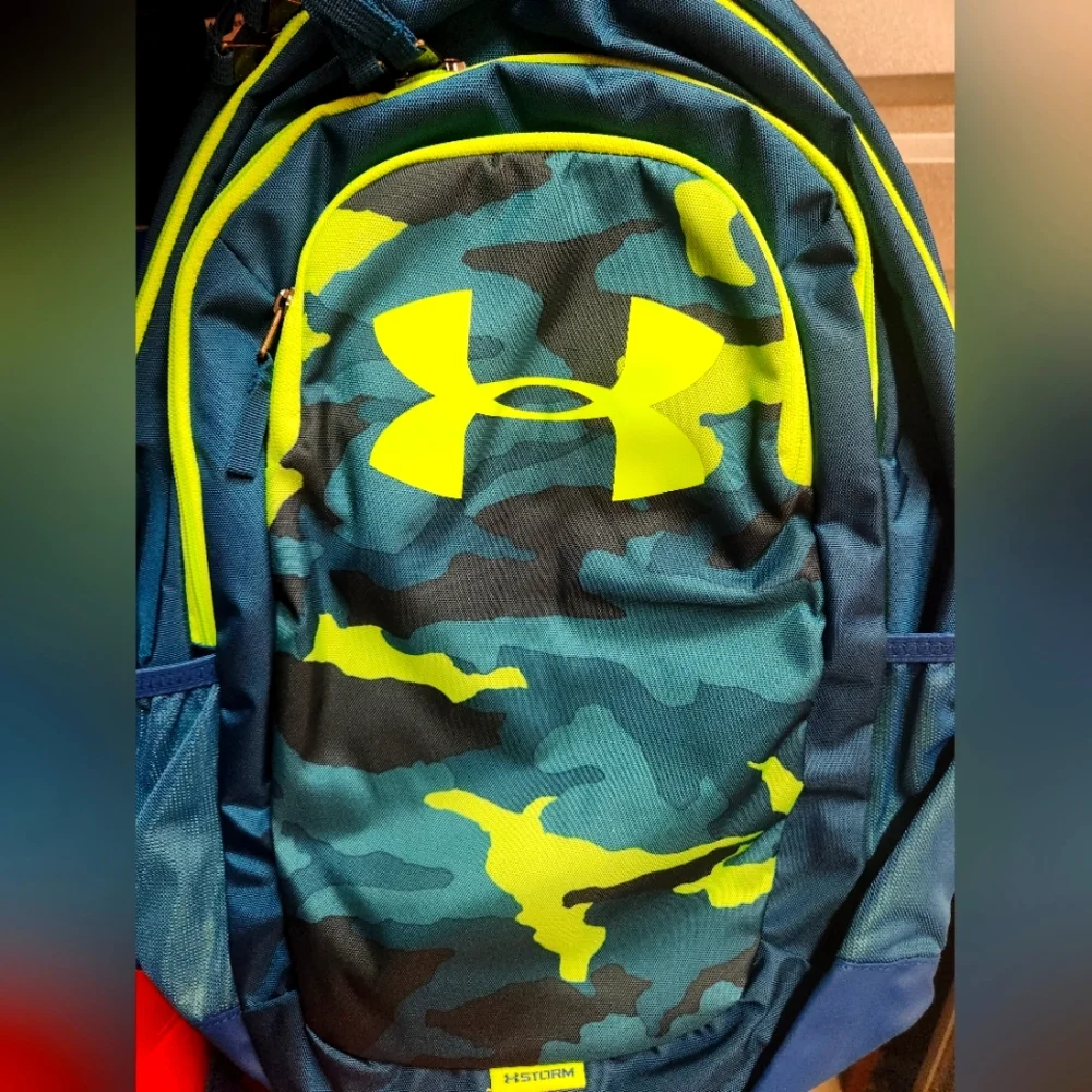 New Under Armour Unisex Scrimmage Backpack Camuflage Green/ Neon Green
